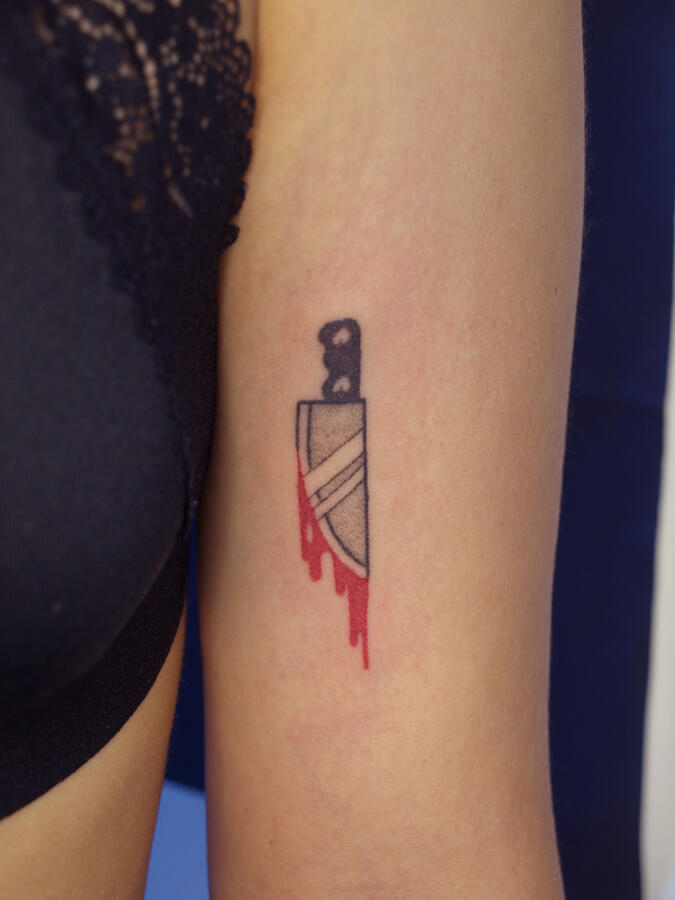 Tatuaje recién hecho, handpoke (2024)