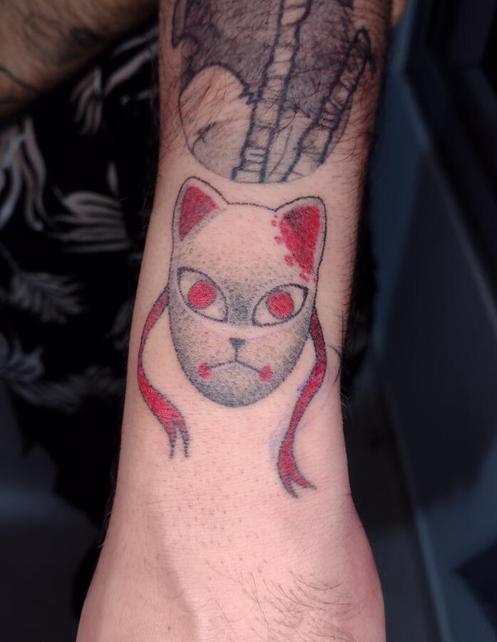 Tatuaje recién hecho, handpoke (2023)