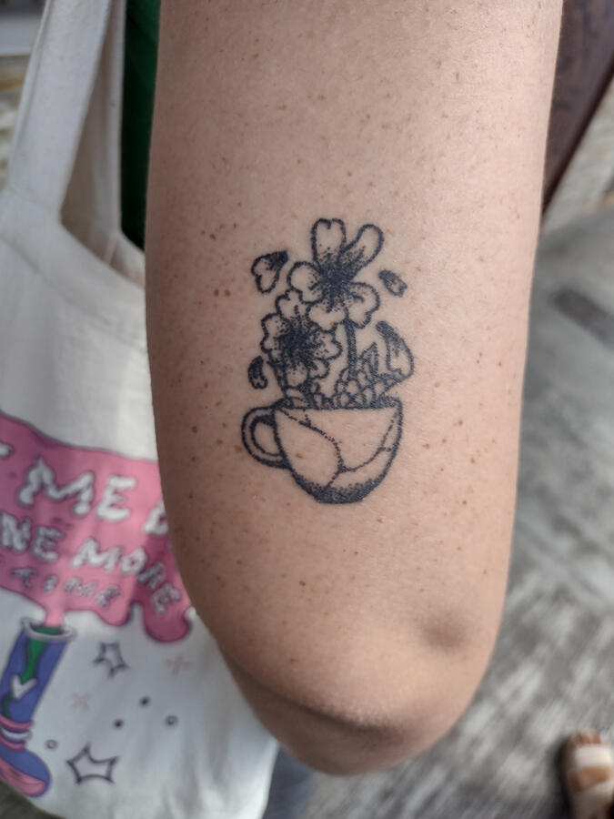 Tatuaje cicatrizado, handpoke (2023)